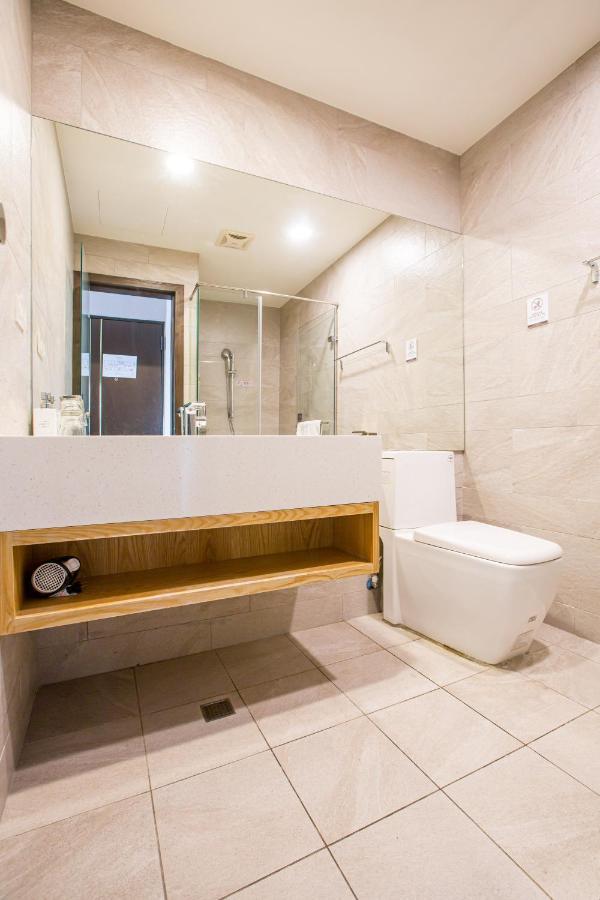 Easylazy Inn Taichung Dış mekan fotoğraf