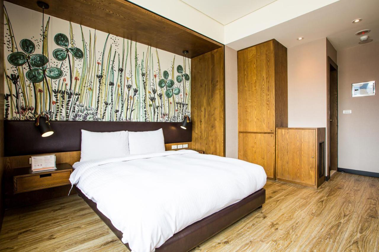 Easylazy Inn Taichung Dış mekan fotoğraf
