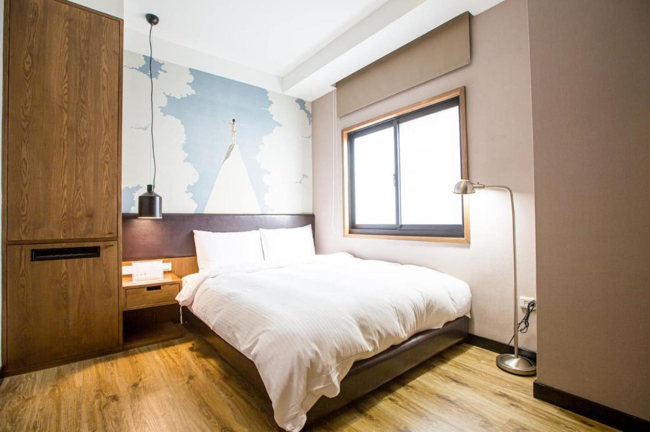 Easylazy Inn Taichung Dış mekan fotoğraf