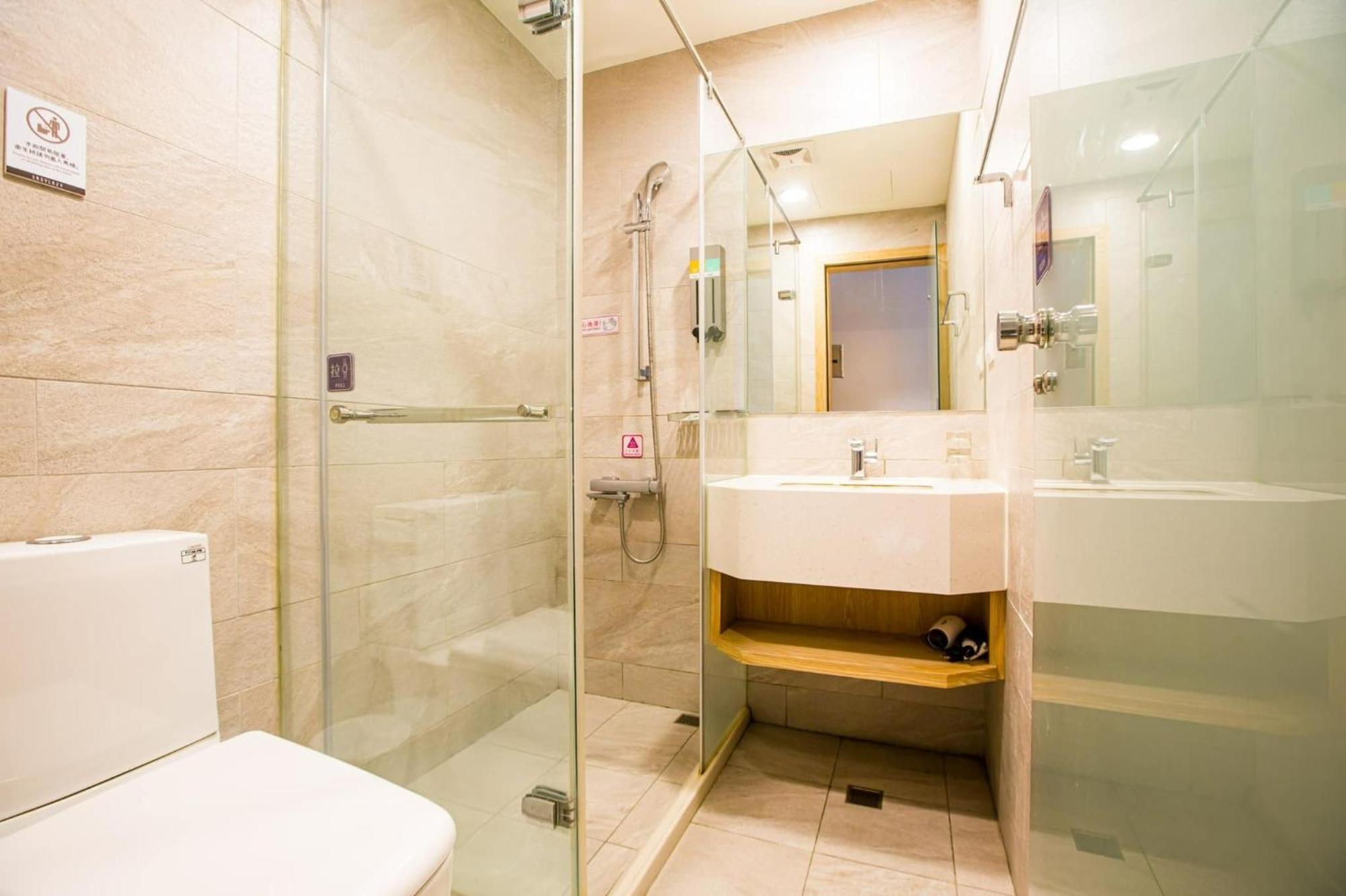 Easylazy Inn Taichung Dış mekan fotoğraf